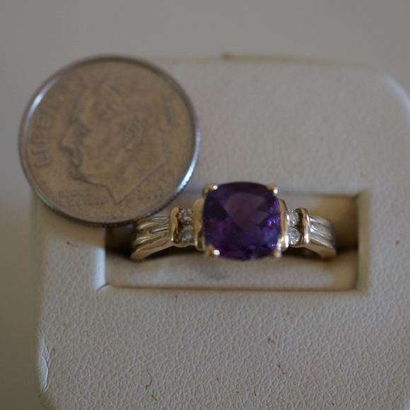14KY Gold Genuine Amethyst & Diamond Ring - Picture 7 of 7